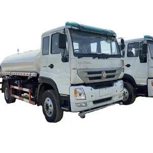 SINOTRUK HOWO Wassertanker 6*4 zu verkaufen