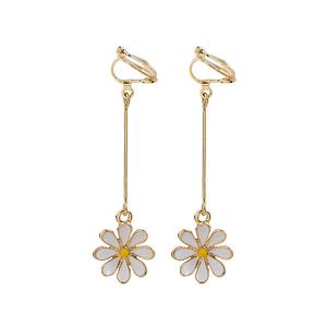 Pendientes de Plata 925 con Diseño de Margarita Coreana, Pendientes Colgantes con Clip de Flor Margarita para Mujer, Chapados en Oro, Tipo Huggie - Product Image 5