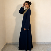Robes musulmanes élégantes pour femmes, tendance, bleu marine, broderie dorée, bordure de perles, col montant, manches évasées, coupe ample, longueur au sol