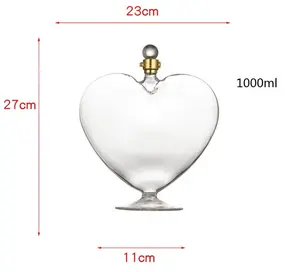Bottiglia da sposa in vetro a forma di cuore d'amore con decanter in vetro da whisky da 1000ml con sughero