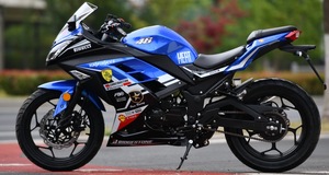 Motocyclettes Kawasaki Mini Ninja <span class=keywords><strong>d</strong></span>'<span class=keywords><strong>occasion</strong></span>, équipées <span class=keywords><strong>de</strong></span> moteurs <span class=keywords><strong>de</strong></span> 250 cm³ et 400 cm³ - extrêmement puissantes - Product Image 5