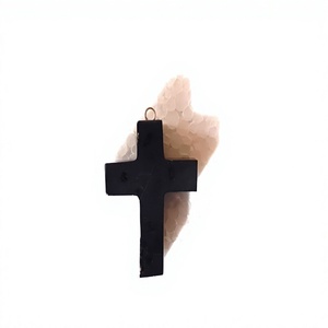 Pendentifs en Gros en Tourmaline Noire Naturelle, Croix Religieuse Sculptée, Pierres Précieuses, Cristal de Guérison Reiki, Breloques Tendance - Product Image 1
