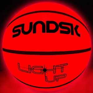 Ballon de <span class=keywords><strong>basket</strong></span> en cuir PU taille 7 avec logo personnalisé, lumineux, taille 7, noir, lumineux dans le noir, pour l'entraînement - Product Image 4