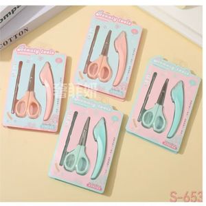 Juego de 3 herramientas de belleza: lima de uñas, limpiador de oídos, cepillo para cejas, herramienta de maquillaje portátil para uso general - Product Image 3