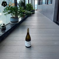 Revêtement de conception directe d'usine Terrasse sans effort Composite bois-plastique Wpc sans soudure