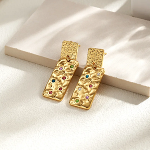 Boucles d'oreilles rondes pour femmes avec incrustation de zircon scintillant, plaqué or PVD, acier inoxydable 304, bijoux de mode hypoallergéniques - Product Image 5