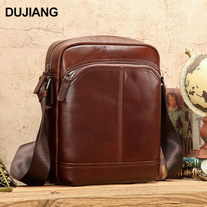 กระเป๋าหนังแท้สะพายข้างผู้ชาย Dujiang สีน้ำตาล ทนทาน ใช้ได้ทุกวัน กระเป๋าสะพายไหล่แนวตั้ง สไตล์คลาสสิก เหมาะสำหรับการเดินทางและใช้งานทั่วไป - Product Image 1