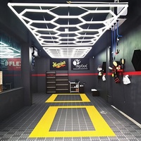 Plafonnier LED suspendu hexagonal personnalisé et portable avec indice de protection IP54 pour garage, atelier et hôtel