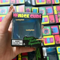 En stock : Jouet anti-stress en forme de cube de glace souple et agréable à pincer, en TPR, sans maltose, pour soulager le stress et les émotions.