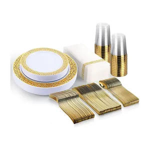 <span class=keywords><strong>Assiettes</strong></span> noires avec anneau doré, set d'<span class=keywords><strong>assiettes</strong></span> jetables, verres à vin à bord doré, couteaux, serviettes - Product Image 1