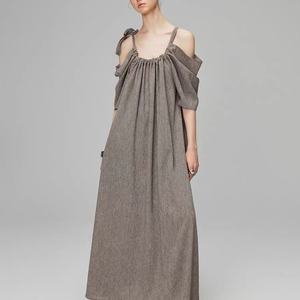 ชุดเดรสผ้าลินินสไตล์ฝรั่งเศสแบบสายคล้องคอ สวยหรู ใส่สบาย เหมาะสำหรับวันหยุดพักผ่อนช่วงฤดูร้อน - Product Image 3