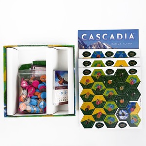 <span class=keywords><strong>Cass</strong></span> Cascadia Juego <span class=keywords><strong>de</strong></span> Mesa: Accesorios <span class=keywords><strong>de</strong></span> <span class=keywords><strong>Papel</strong></span> para Ampliación <span class=keywords><strong>de</strong></span> Mapas <span class=keywords><strong>de</strong></span> Lugares Emblemáticos, Batalla Multijugador, Juego <span class=keywords><strong>de</strong></span> Cartas Personalizable en Inglés - Product Image 2