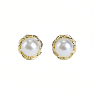 Orecchini a perno con perle Tiffany & Co. placcati oro 18K, perle Akoya coltivate AAA, montatura a castone rotonda, design classico a fiore da donna - Product Image 1
