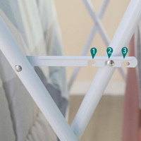 Vente en gros de supports portables pliables en métal à double pôle pour le séchage des vêtements d'intérieur et d'extérieur avec séchoir pour balcon et salle de bain