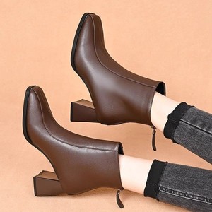 Stivali corti con tacco grosso retrò francese di nuovo stile 2025 da donna con tacco alto autunno inverno alla caviglia con cerniera posteriore a punta quadrata - Product Image 3