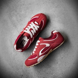 Zapatos de carreras rojos para hombre y mujer, zapatillas de entrenamiento de malla transpirable de verano, zapatillas planas informales, zapatos retro de moda - Product Image 4