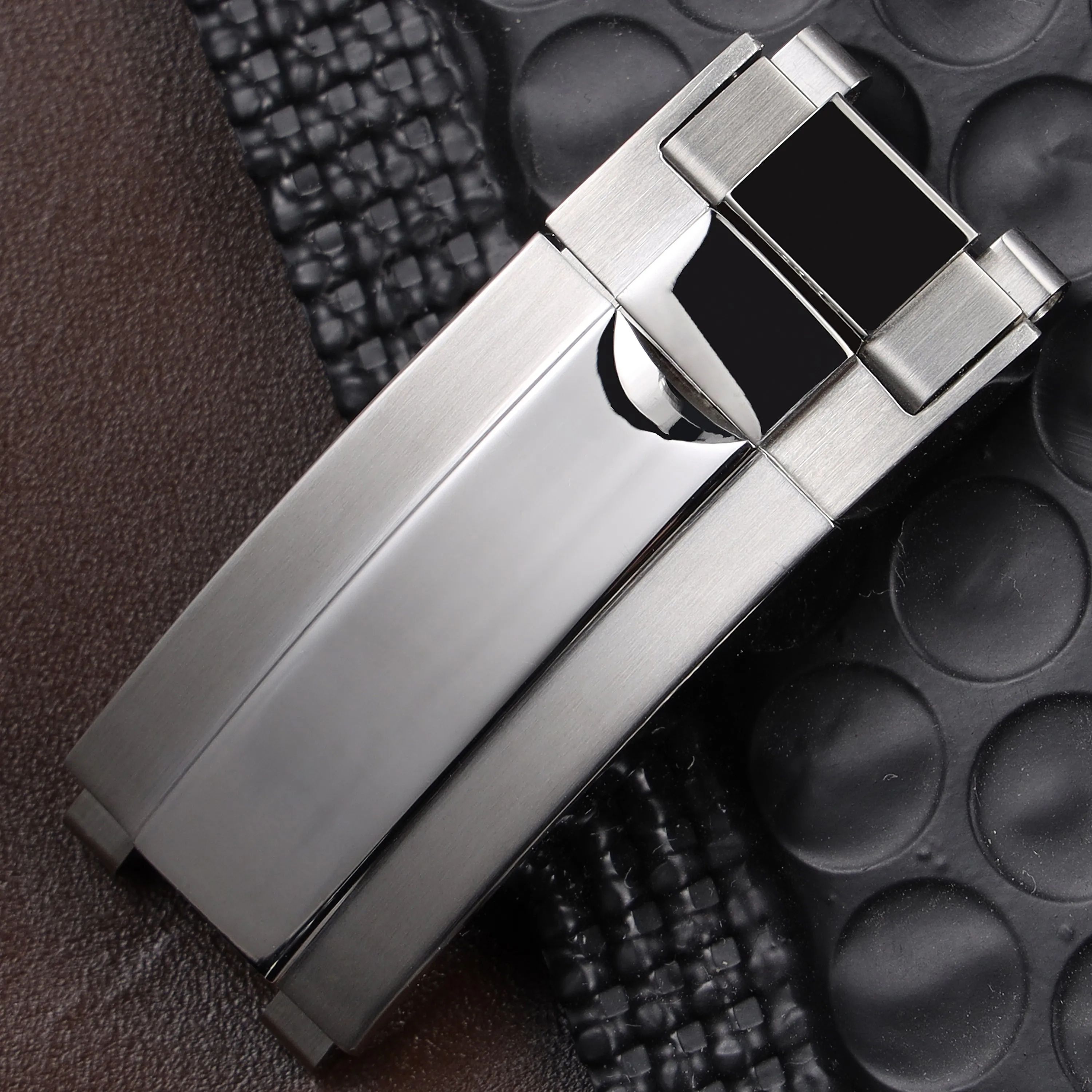 Bright Silver buckle 9-9mm