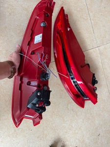 Feu arrière LED d'origine d'<span class=keywords><strong>occasion</strong></span> pour <span class=keywords><strong>Porsche</strong></span> <span class=keywords><strong>911</strong></span> 991.2 - Product Image 5