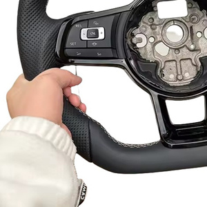 Volante de cuero completo de estilo deportivo para Volkswagen VW <span class=keywords><strong>Golf</strong></span> Mk7 <span class=keywords><strong>GTI</strong></span> <span class=keywords><strong>Golf</strong></span> R Polo GTE Passat Jetta accesorios de coche personalizados - Product Image 4