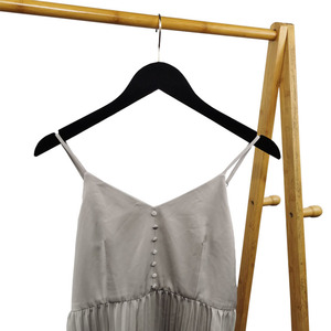 <span class=keywords><strong>Cintre</strong></span> <span class=keywords><strong>en</strong></span> bois d'érable de couleur noire bon marché <span class=keywords><strong>en</strong></span> gros avec anti-dérapant du fabricant - Product Image 6