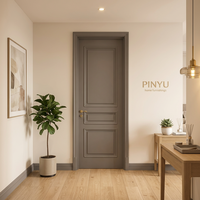 Porte de placard en bois mat imperméable et résistant aux rayures, design de panneau encastré, porte intérieure pour hôtel de luxe
