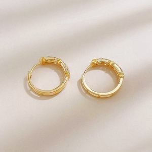 Pendientes <span class=keywords><strong>de</strong></span> Oro Amarillo <span class=keywords><strong>de</strong></span> 18K con Diamantes Cultivados en Laboratorio, Diseño Minimalista en Forma <span class=keywords><strong>de</strong></span> Cruz, <span class=keywords><strong>Clip</strong></span> para Oreja, Joyería Fina para Mujer - Product Image 3