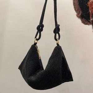 Sac de soirée de luxe pour femme avec strass et perles, pochette de mariage à bandoulière avec chaîne en fer et cordon de serrage, style sac fourre-tout - Product Image 5