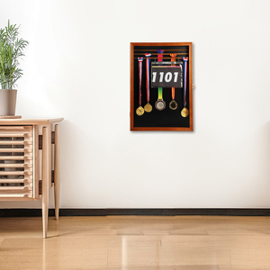 Espositore da Parete per Medaglie con Serratura, Teca in Legno Marrone per Premi e Collezioni - Product Image 6