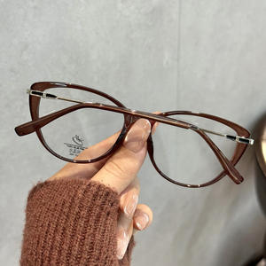 เฉียนไน แคทอายกรอบแว่นตาสำหรับผู้หญิง TR90 ป้องกันรังสียูวีป้องกันแสงสีฟ้ากรอบขนาดกลางรูปวงรีสไตล์เกาหลี - Product Image 1