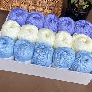 Lot de 15 pelotes de fil pour bébé de 750g, 3 couleurs mélangées, fil à crocheter en laine protéinée de soie pour tricot à la main, pulls, bonnets, chaussures et projets DIY pour bébés - Product Image 5