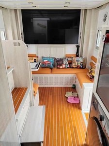 Camping-car ISUZU haute performance avec 6 sièges + toilettes + <span class=keywords><strong>douche</strong></span> pour les voyages confortables en famille nombreuse - Product Image 4