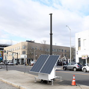Torre de Vigilancia Solar Móvil Portátil con Sistema Solar de Respaldo Fuera de la Red de 4.8kWh, 2x200AH, 4G, Impermeable IP65 - Product Image 3