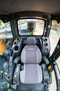 NUEVA EXCAVADORA HYUNDAI HX220AL 2026 DE 22 TONELADAS, CON MOTOR CUMMINS STAGE V, HIDRÁULICA INTELIGENTE Y ALTA EFICIENCIA, LISTA PARA USO - Product Image 2