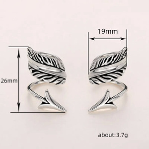 Arrow Ear Clip for Women and Men Simple Daily Wear Ear Accessory Fashion Outfit Jewelry Style - Product Image 4