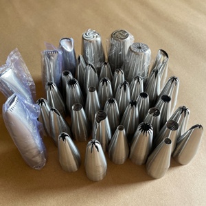 Gran oferta, juego de boquillas de pétalos, crema de acero inoxidable, postre, hornear, herramientas de decoración DIY, boquilla de hierba, puntas de tubería de glaseado - Product Image 1