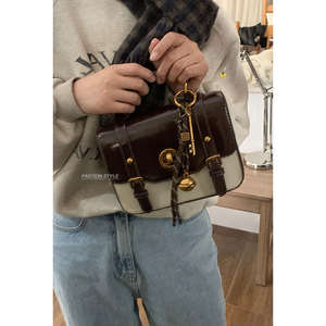 Sac à bandoulière rétro pour femme avec rivets, sac à main tendance, sacoche - Product Image 3