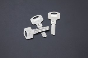 กุญแจทองเหลืองทั่วไปสำหรับเปลี่ยนกุญแจให้มีความแข็งแรงสูงกุญแจสำหรับจุดระเบิด/ล็อคประตูรถยนต์ - Product Image 3