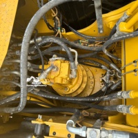 Excavatrice sur chenilles d'occasion Cat 320GC 20t à faible entretien, outil haute performance