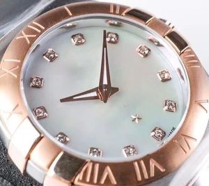 Montres pour femmes élégantes et tendance, à la mode, de haute qualité, avec un cadran doré, mécaniques, vintage, de créateurs, très vendues - Product Image 2