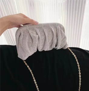 <span class=keywords><strong>Borsa</strong></span> moda moda Color caramella di grandi dimensioni in tessuto nuvola da donna a forma di gnocco pochette in <span class=keywords><strong>corallo</strong></span> nuove borse da donna - Product Image 6