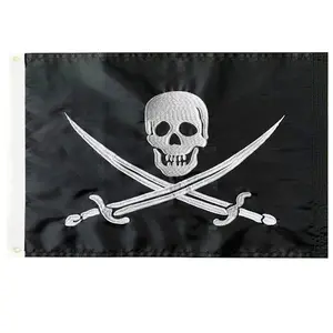 Bandeira pirata de caveira Oxford 200D de lâminas duplas para uso ao ar livre 12*18 polegadas