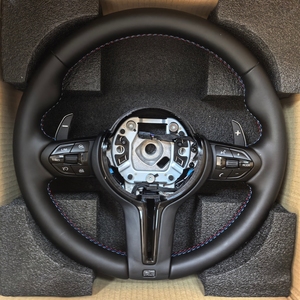 Volante Deportivo de Cuero Negro M Performance para <span class=keywords><strong>BMW</strong></span> 320 <span class=keywords><strong>525</strong></span> F10 F12 F22 F32 F20 F30 F15 F25 F07 F01 F82 M3 M4 M5, Accesorios para Automóviles - Product Image 2