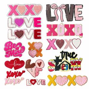 แพทช์ปักลายรูปหัวใจ XOXO วันวาเลนไทน์ ขนาดใหญ่ ขอบกลิตเตอร์ ติดด้วยเตารีด ประดับเลื่อม - Product Image 1