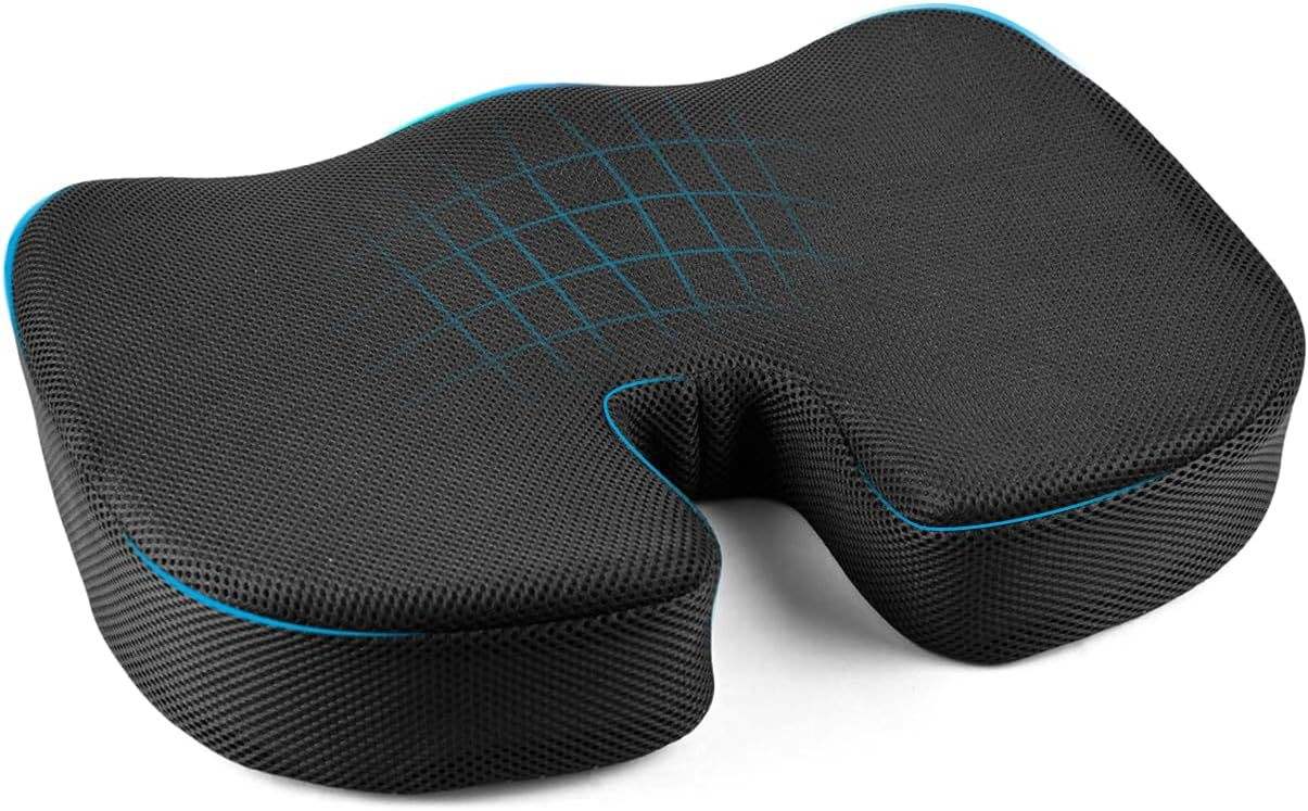 Coussin en maille noire