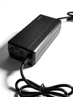 Chargeur de batterie au lithium WFY 72V 2A, charge rapide intelligente, garantie de 12 mois pour moto électrique, tricycle (entrée 100-240V)