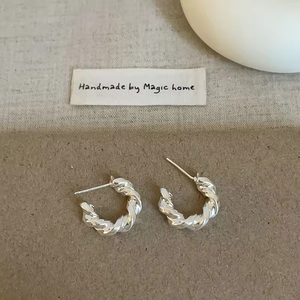 Boucles d'oreilles créoles simples en métal doré couleur argent pour femmes, accessoires quotidiens personnalisés et tendance, bijoux de fête, cadeaux d'anniversaire - Product Image 6