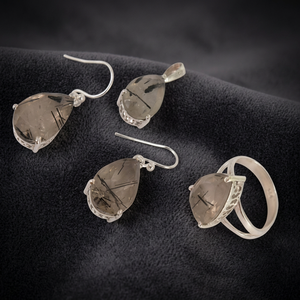 Ensemble de bijoux en argent 925 avec cristaux naturels, serti clos, boucles d'oreilles et bague, style luxueux pour femme, à porter au quotidien - Product Image 1
