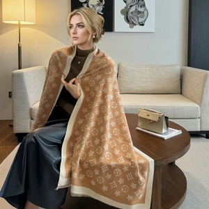 Poncho Cape Classique à Carreaux Personnalisé, Écharpe et Couverture <span class=keywords><strong>de</strong></span> Luxe à Col Ouvert avec Étiquette Privée, Design Minimaliste Tissé – Direct Usine - Product Image 3