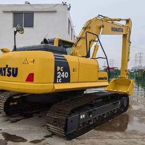 Excavatrices sur chenilles Komatsu d'occasion du Japon d'origine PC240 PC240LC-8 PC250 Série PC300 Pelles sur chenilles puissantes d'une capacité de 22 à 24 tonnes - Product Image 6