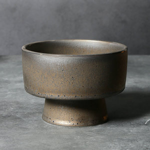 Bol en céramique fait main style Wabi Sabi pour fruits et en-cas, idéal pour offrir - Product Image 1